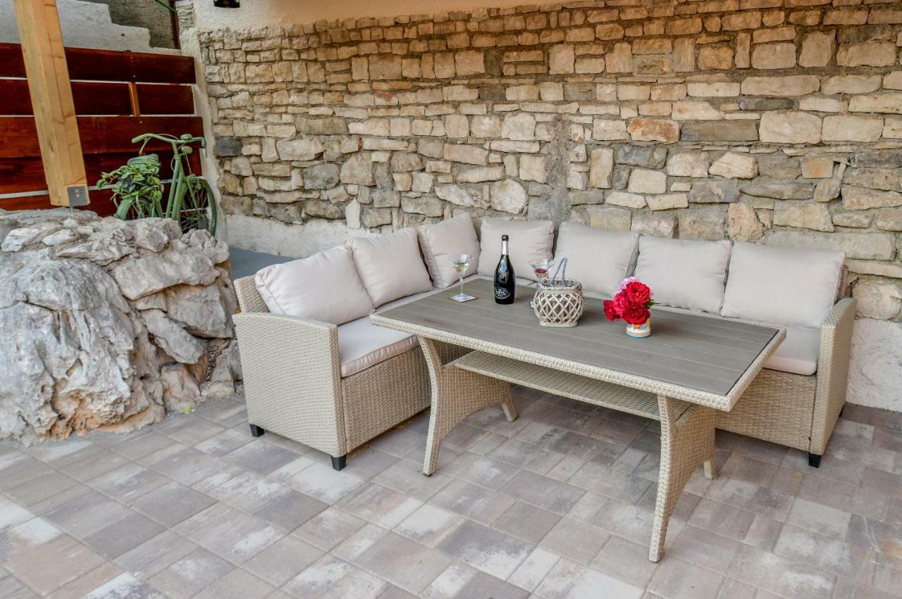 Vintage Garden Apartment Pula Extérieur photo