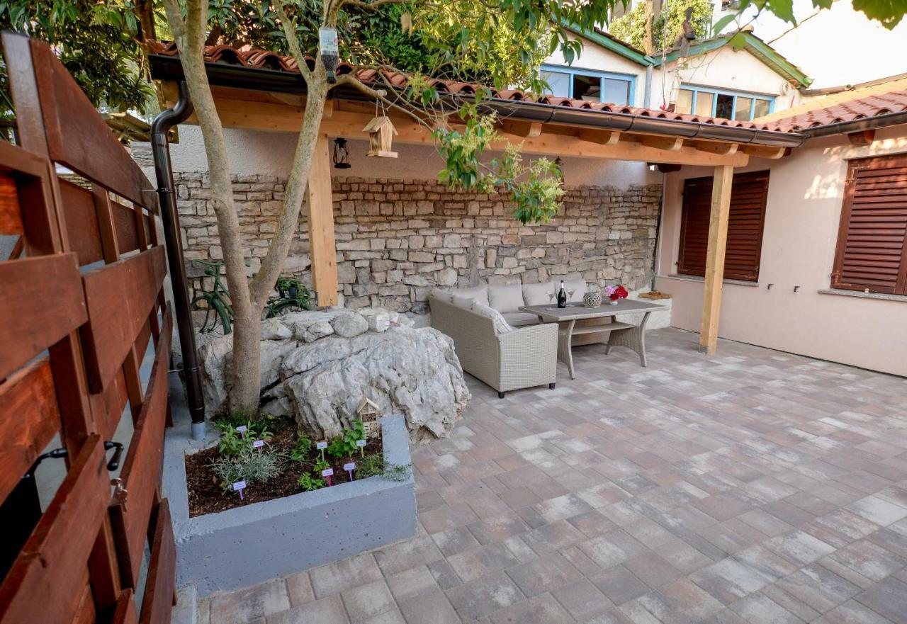 Vintage Garden Apartment Pula Extérieur photo